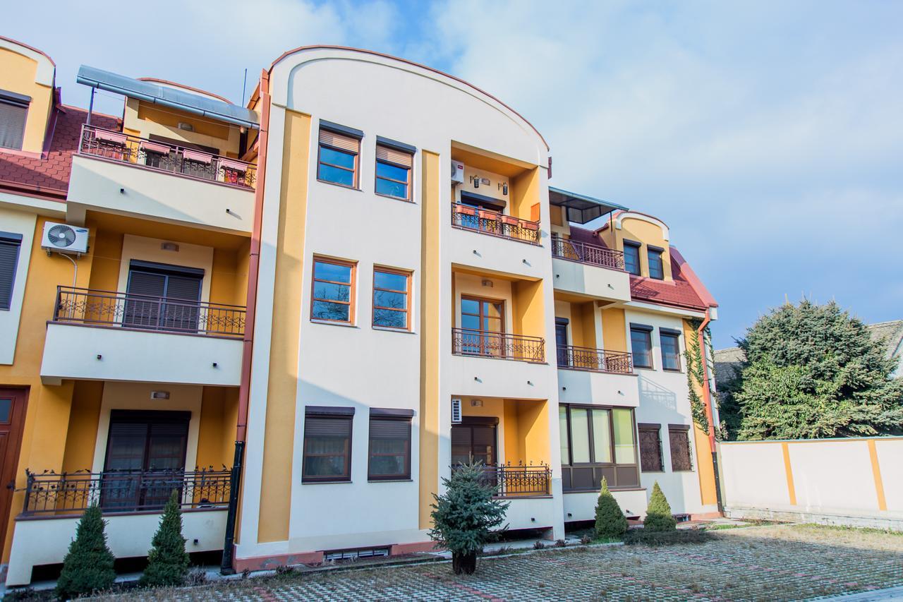 Apartman U Srcu Grada ソンボル エクステリア 写真