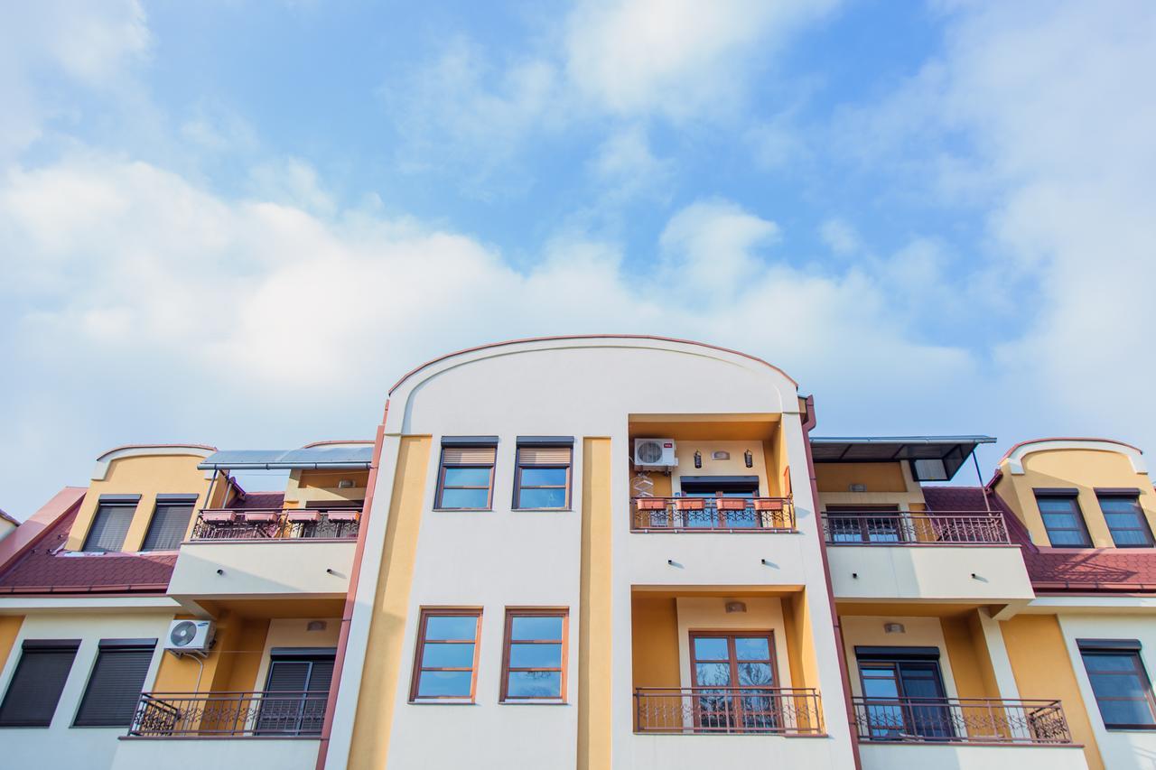 Apartman U Srcu Grada ソンボル エクステリア 写真